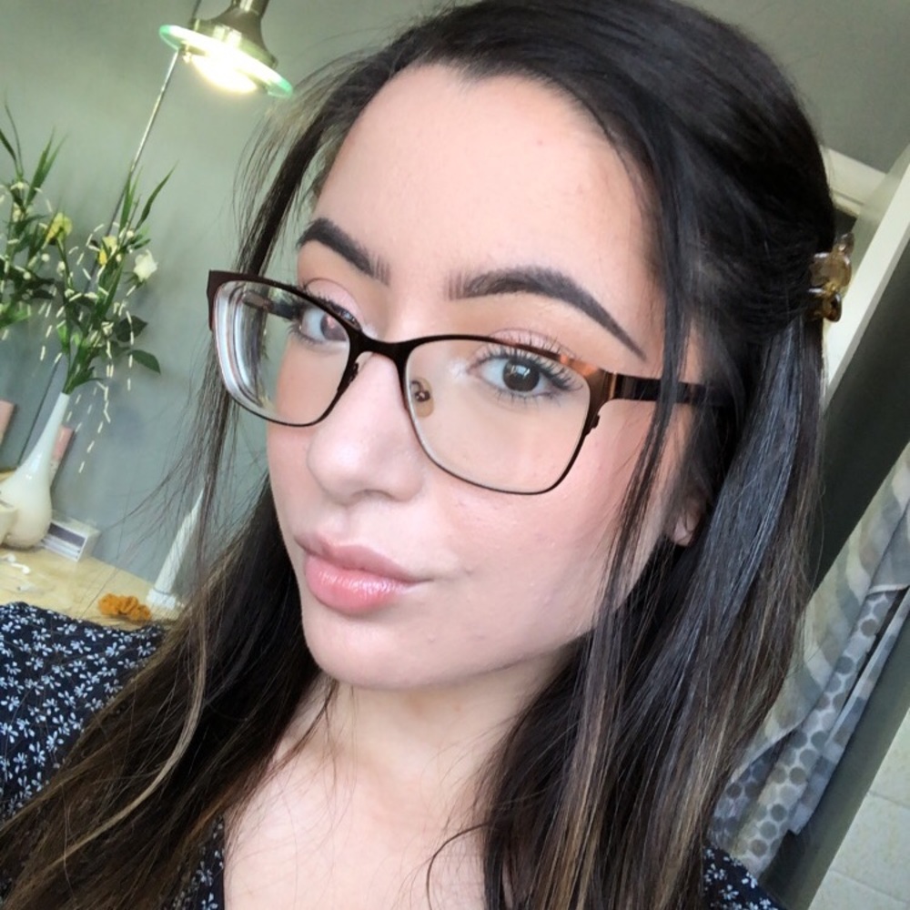 Meet your Posher, Clarissa